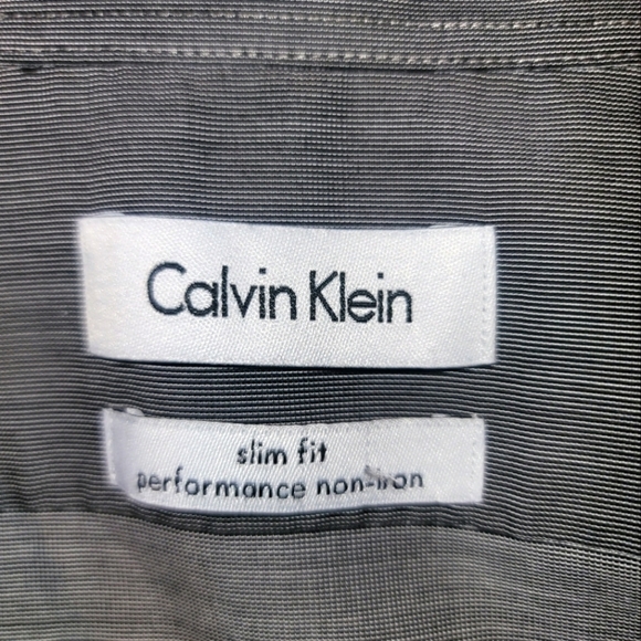 Calvin Klein Button Down 34x35 x17 - Picture 2 of 6